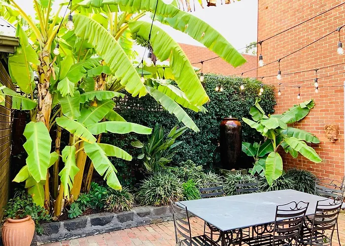 94 Highett - 5 Bedroom, 3 Car Parks - Luxury HouseVilla